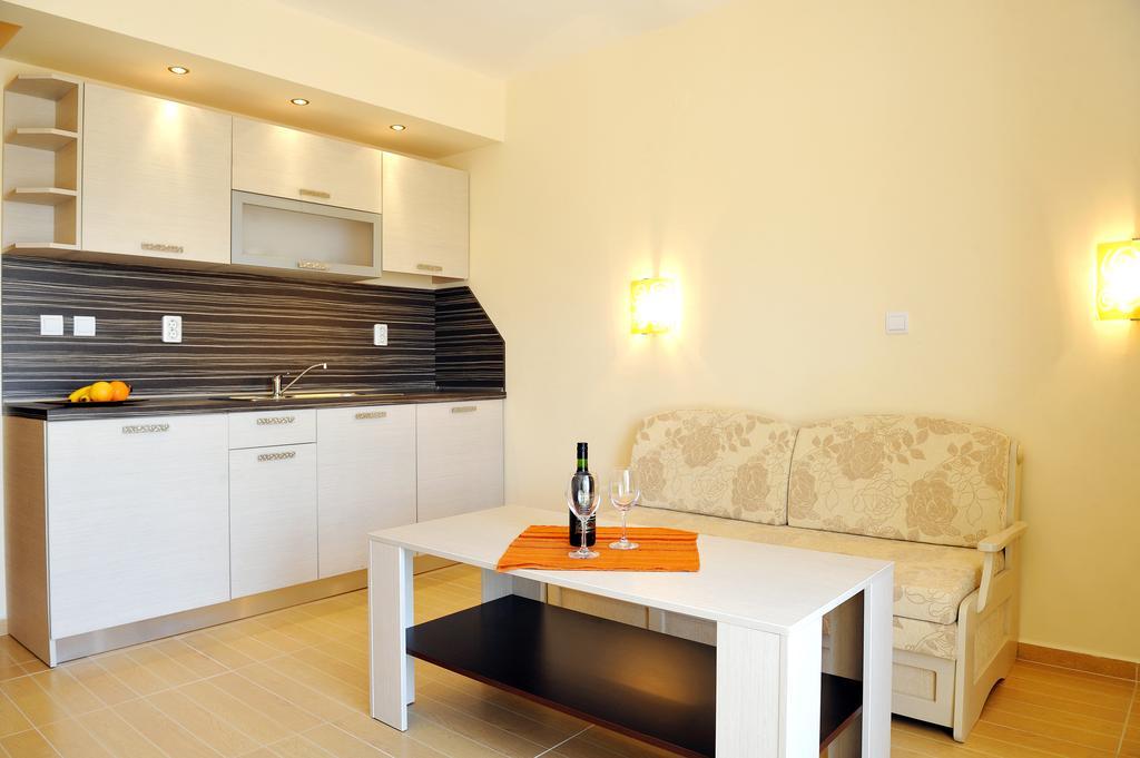 Hotel Iris Nessebar Quarto foto